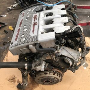 Alfa Romeo AR32310 2.0L Twin Spark engine