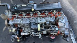 Isuzu 6HH1 8.2L Engine